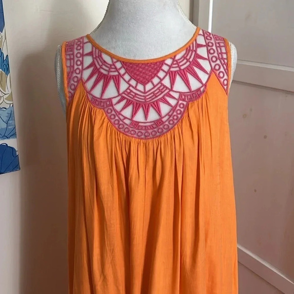 David by David Meister Flowing Orange Maxi Dress with a Pink Lace/Mesh Neckline - Picture 3 of 10